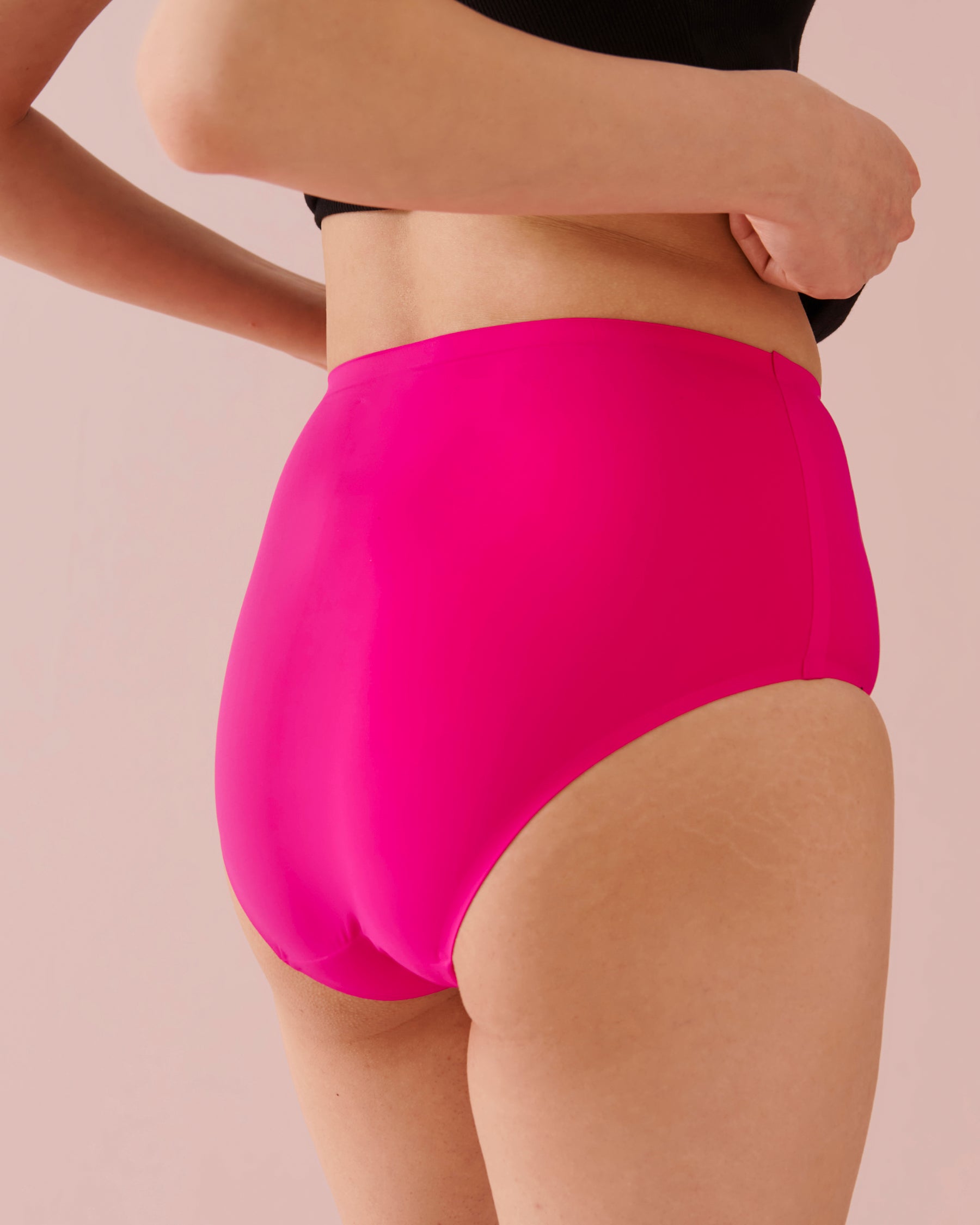 Back of the pink high waist bikini period panty – NEWEX