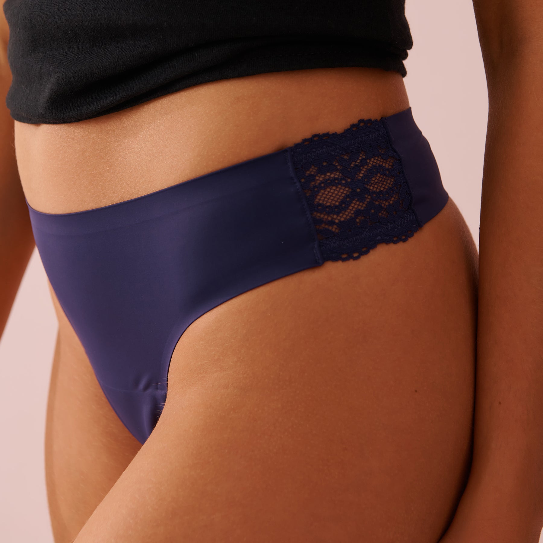 Lace detail of the purple thong period panty – NEWEX