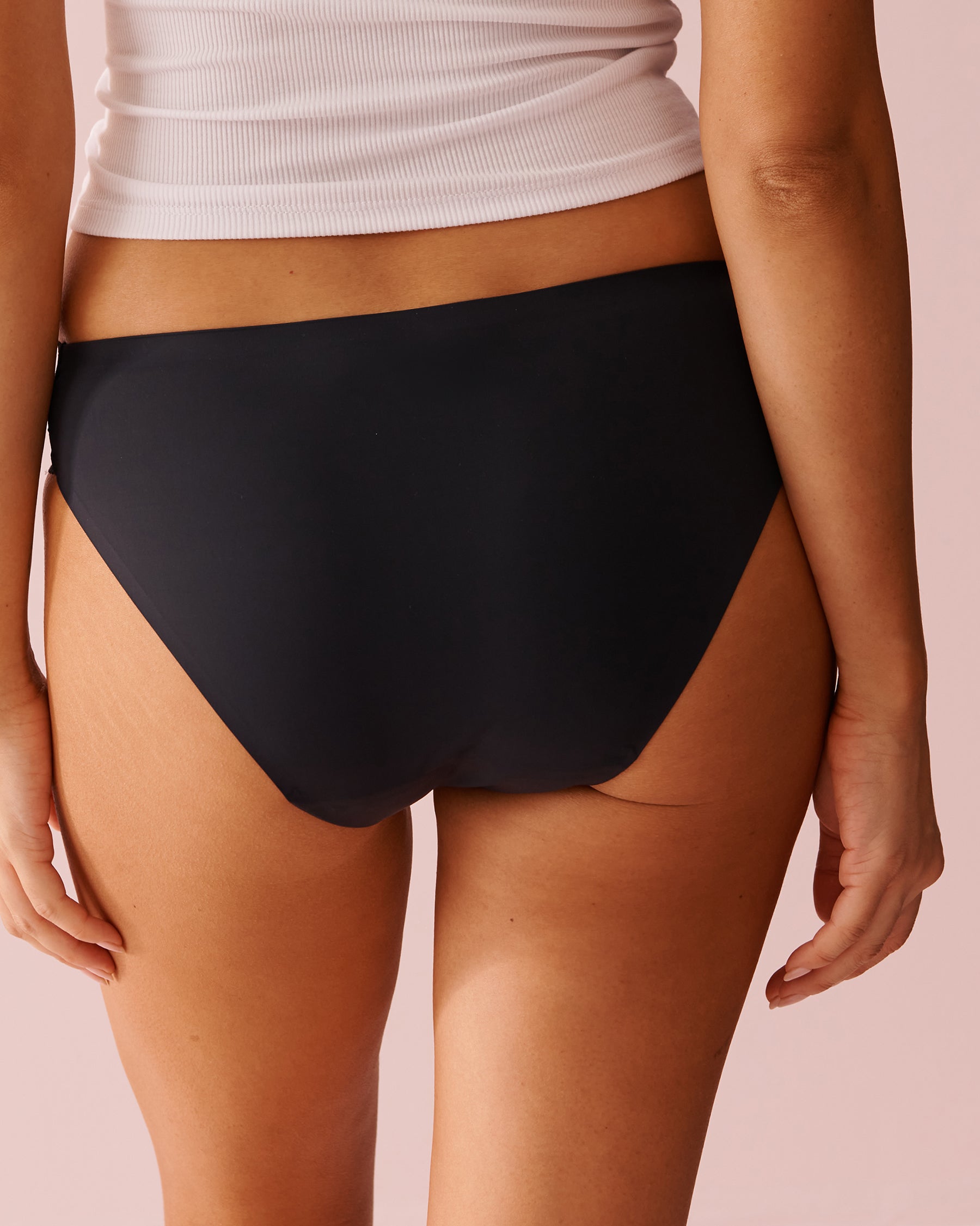 Back of the black bikini period panty – NEWEX